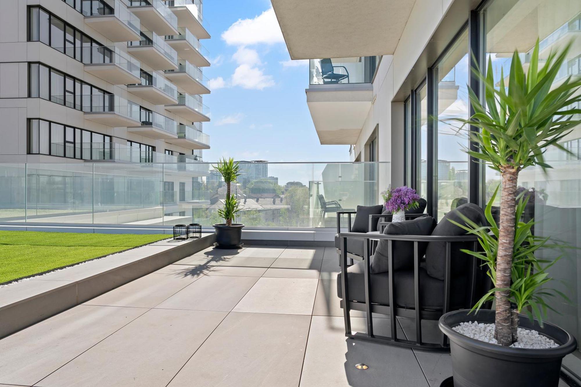 One Verdi Luxury Apartments ブカレスト エクステリア 写真